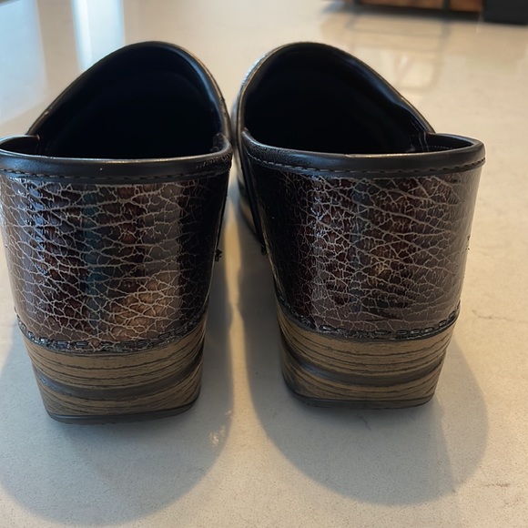 Nursing clogs - Picture 5 of 6